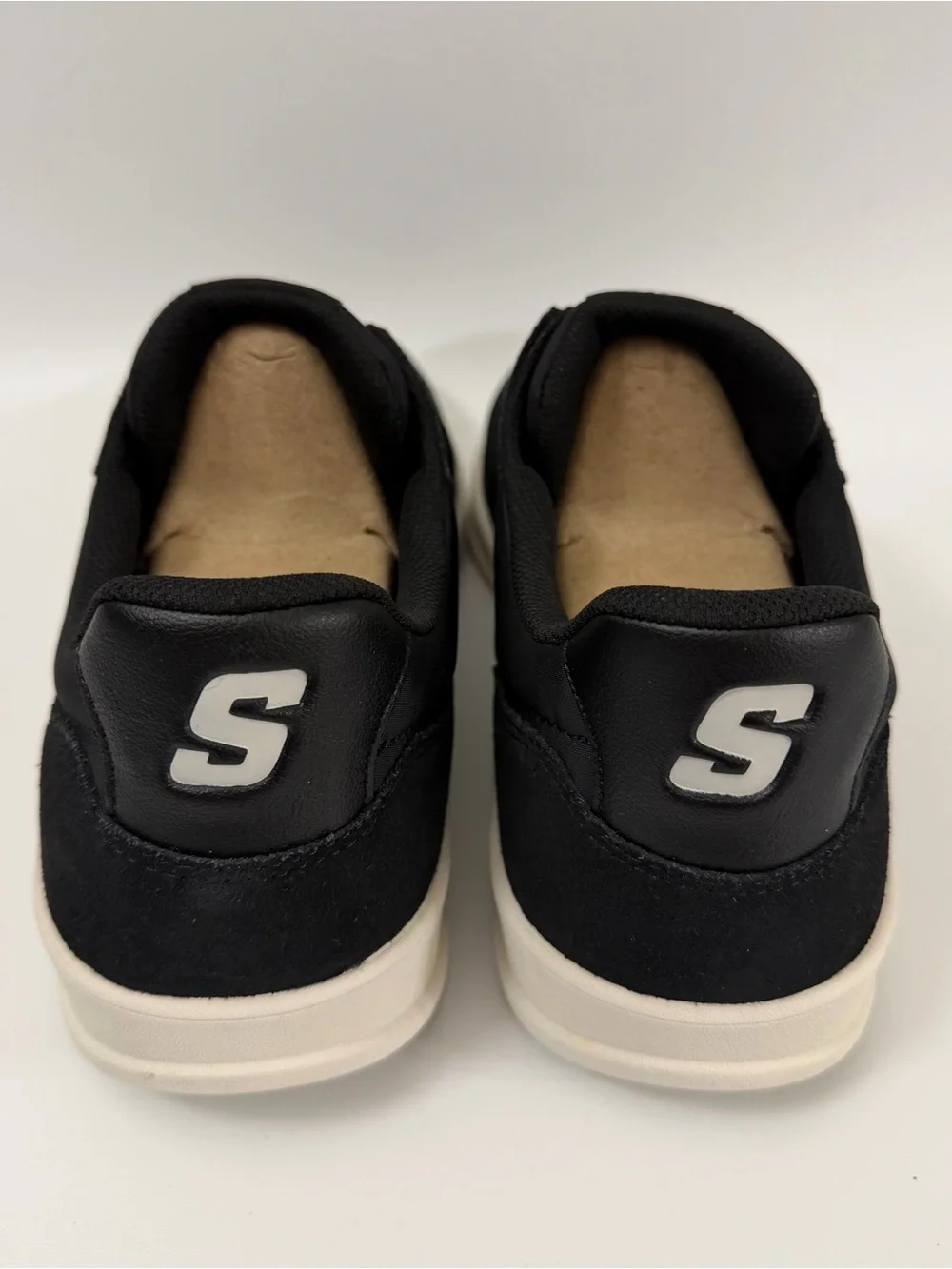 Skechers Streetwear Men’s Size 12 Black White Sneakers Air-Cooled Memory Foam